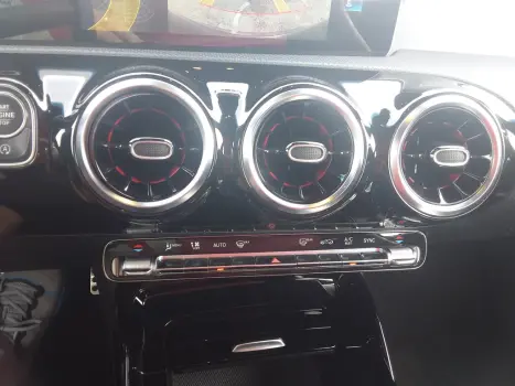 MERCEDES-BENZ CLA 35 AMG 2.0 16V 4P CGI 4MATIC 7G-TRONIC DCT AUTOMTICO, Foto 9
