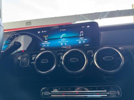 MERCEDES-BENZ CLA 35 AMG 2.0 16V 4P CGI 4MATIC 7G-TRONIC DCT AUTOMTICO, Foto 17