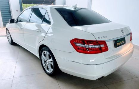MERCEDES-BENZ E 250 1.8 16V 4P CGI AVANTGARDE AUTOM�TICO, Foto 2