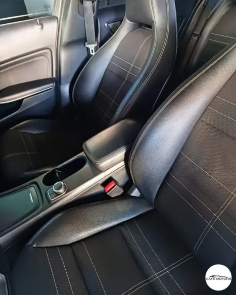 MERCEDES-BENZ GLA 200 1.6 16V 4P FLEX CGI VISION TURBO AUTOMTICO, Foto 5