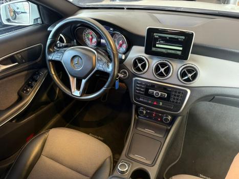 MERCEDES-BENZ GLA 200 1.6 16V 4P CGI STYLE TURBO AUTOMTICO, Foto 6