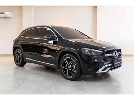 MERCEDES-BENZ GLA 200 , Foto 2