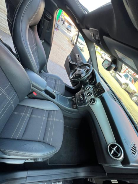 MERCEDES-BENZ GLA 200 1.6 16V 4P CGI VISION TURBO AUTOMTICO, Foto 9