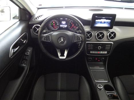 MERCEDES-BENZ GLA 200 1.6 16V 4P FLEX CGI STYLE TURBO AUTOM�TICO, Foto 13