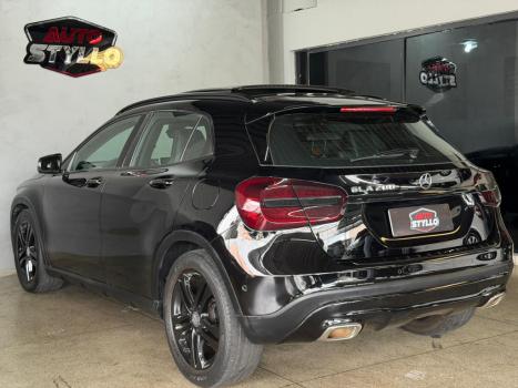 MERCEDES-BENZ GLA 200 1.6 16V 4P CGI VISION TURBO AUTOM�TICO, Foto 5