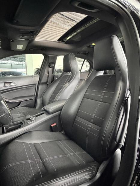 MERCEDES-BENZ GLA 200 1.6 16V 4P CGI VISION TURBO AUTOM�TICO, Foto 11