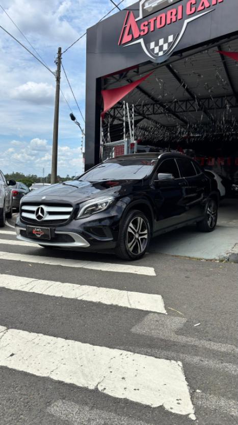 MERCEDES-BENZ GLA 200 1.6 16V 4P CGI VISION TURBO AUTOM�TICO, Foto 1