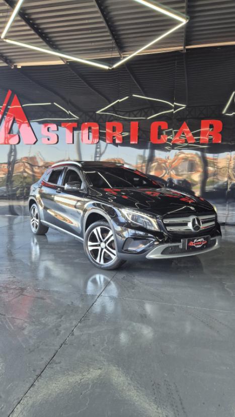 MERCEDES-BENZ GLA 200 1.6 16V 4P CGI VISION TURBO AUTOM�TICO, Foto 2