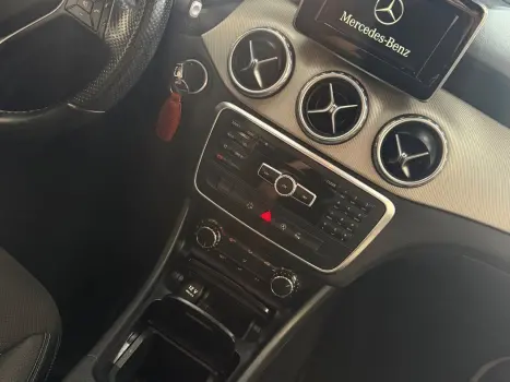 MERCEDES-BENZ GLA 200 1.6 16V 4P CGI STYLE TURBO AUTOM�TICO, Foto 12
