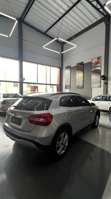 MERCEDES-BENZ GLA 200 1.6 16V 4P FLEX CGI STYLE TURBO AUTOM�TICO, Foto 4
