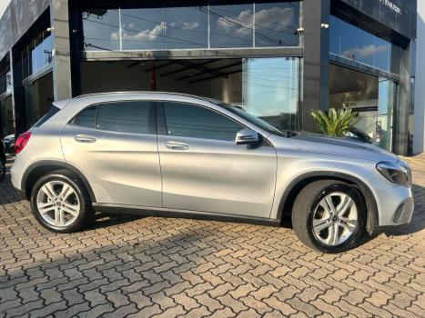 MERCEDES-BENZ GLA 200 1.6 16V 4P FLEX CGI STYLE TURBO AUTOM�TICO, Foto 1