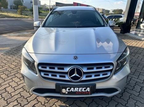 MERCEDES-BENZ GLA 200 1.6 16V 4P FLEX CGI STYLE TURBO AUTOM�TICO, Foto 2