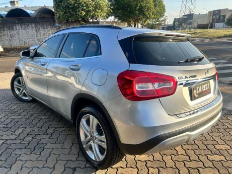 MERCEDES-BENZ GLA 200 1.6 16V 4P FLEX CGI STYLE TURBO AUTOM�TICO, Foto 5