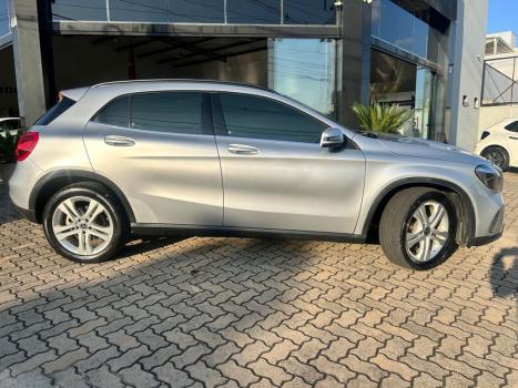 MERCEDES-BENZ GLA 200 1.6 16V 4P FLEX CGI STYLE TURBO AUTOM�TICO, Foto 11