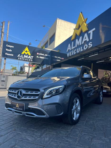 MERCEDES-BENZ GLA 200 1.6 16V 4P FLEX CGI STYLE TURBO AUTOM�TICO, Foto 2