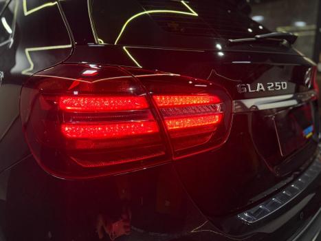 MERCEDES-BENZ GLA 250 , Foto 14