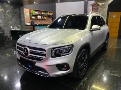 MERCEDES-BENZ GLB 200 , Foto 2