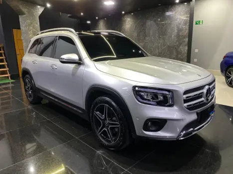 MERCEDES-BENZ GLB 200 , Foto 3