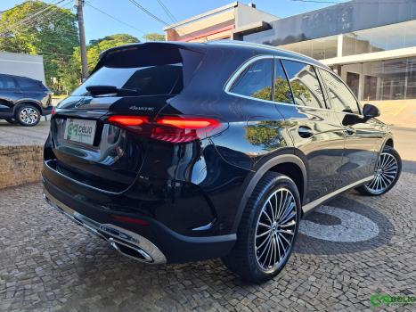 MERCEDES-BENZ GLC 300 2.0 16V 4P CGI 4MATIC 9G-TRONIC TURBO AUTOM�TICO, Foto 9