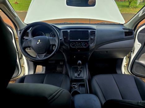 MITSUBISHI L 200 Outdoor 2.5 GLS 4X4 CABINE DUPLA TURBO DIESEL INTERCOOLER, Foto 12