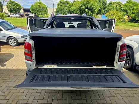 MITSUBISHI L 200 Outdoor 2.5 GLS 4X4 CABINE DUPLA TURBO DIESEL INTERCOOLER, Foto 18