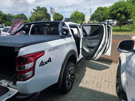 MITSUBISHI L 200 Outdoor 2.5 GLS CABINE DUPLA TURBO DIESEL INTERCOOLER, Foto 3