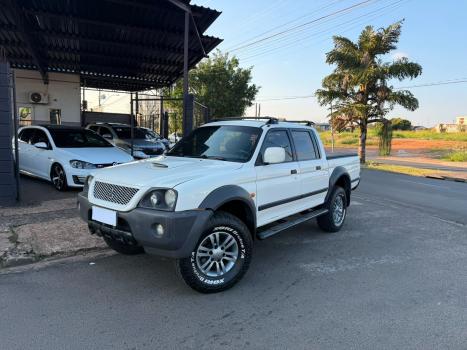 MITSUBISHI L 200 Outdoor 2.5 HPE 4X4 CABINE DUPLA TURBO DIESEL INTERCOOLER, Foto 1