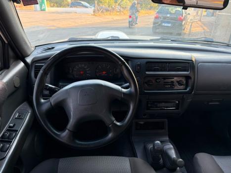 MITSUBISHI L 200 Outdoor 2.5 HPE 4X4 CABINE DUPLA TURBO DIESEL INTERCOOLER, Foto 8