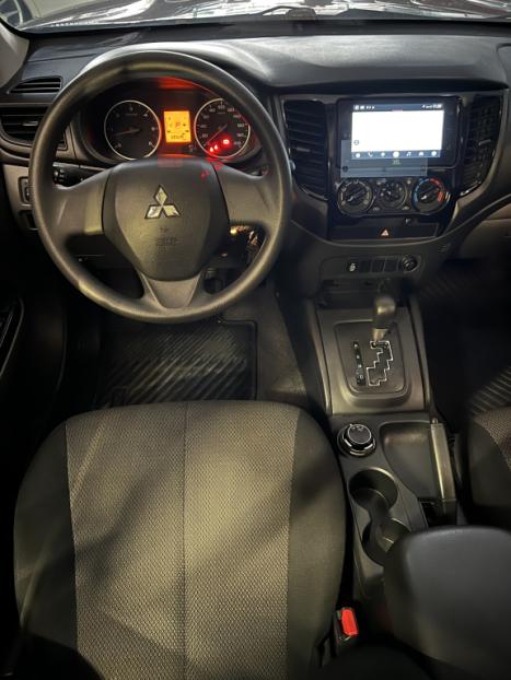 MITSUBISHI L 200 Savana 2.5 SAVANA 4X4 TURBO DIESEL CABINE DUPLA, Foto 7