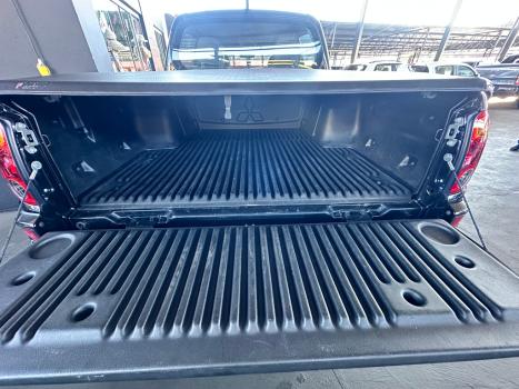 MITSUBISHI L 200 Triton 3.2 16V HPE 4X4 CABINE DUPLA TURBO DIESEL INTERCOOLER AUTOMTICO, Foto 6