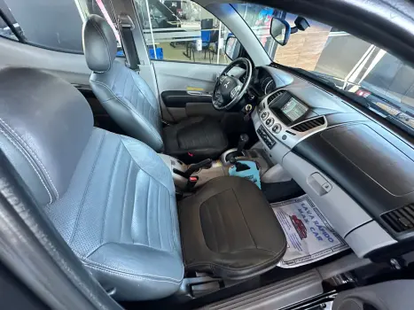 MITSUBISHI L 200 Triton 3.2 16V HPE 4X4 CABINE DUPLA TURBO DIESEL INTERCOOLER AUTOMTICO, Foto 8