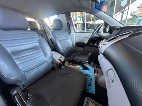 MITSUBISHI L 200 Triton 3.2 16V HPE 4X4 CABINE DUPLA TURBO DIESEL INTERCOOLER AUTOMTICO, Foto 9