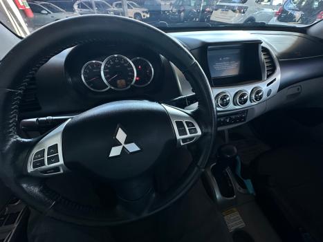 MITSUBISHI L 200 Triton 3.2 16V HPE 4X4 CABINE DUPLA TURBO DIESEL INTERCOOLER AUTOMTICO, Foto 12