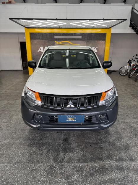 MITSUBISHI L 200 Triton 2.4 16V FLEX GL CABINE DUPLA, Foto 3