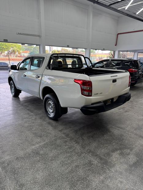 MITSUBISHI L 200 Triton 2.4 16V FLEX GL CABINE DUPLA, Foto 6