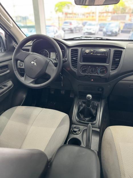 MITSUBISHI L 200 Triton 2.4 16V FLEX GL CABINE DUPLA, Foto 9