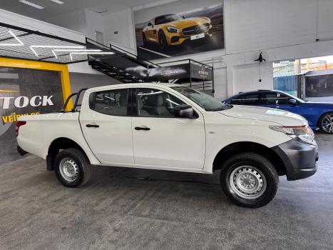 MITSUBISHI L 200 Triton 2.4 16V FLEX GL CABINE DUPLA, Foto 4