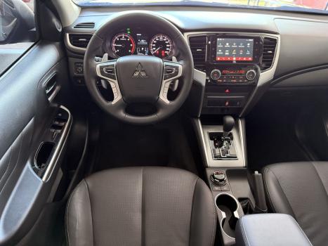 MITSUBISHI L 200 Triton 2.4 16V SPORT HPE 4X4 CABINE DUPLA TURBO DIESEL AUTOM�TICO, Foto 3