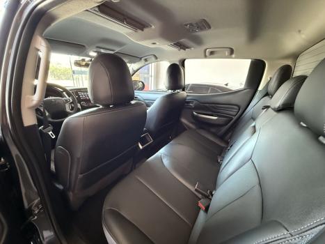 MITSUBISHI L 200 Triton 2.4 16V SPORT HPE 4X4 CABINE DUPLA TURBO DIESEL AUTOM�TICO, Foto 13
