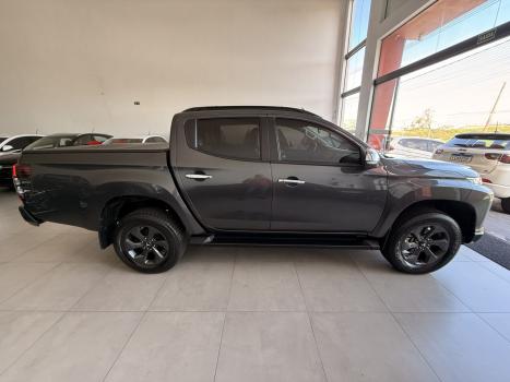 MITSUBISHI L 200 Triton 2.4 16V SPORT HPE 4X4 CABINE DUPLA TURBO DIESEL AUTOM�TICO, Foto 14