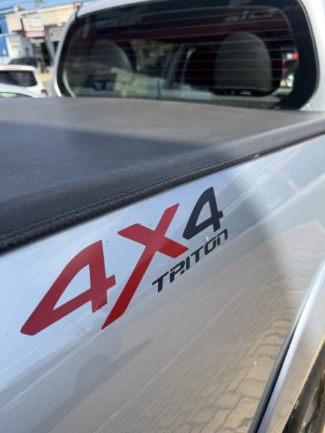 MITSUBISHI L 200 Triton 3.2 16V HPE 4X4 CABINE DUPLA TURBO DIESEL INTERCOOLER, Foto 3