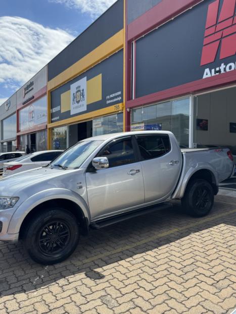 MITSUBISHI L 200 Triton 3.2 16V HPE 4X4 CABINE DUPLA TURBO DIESEL INTERCOOLER, Foto 9