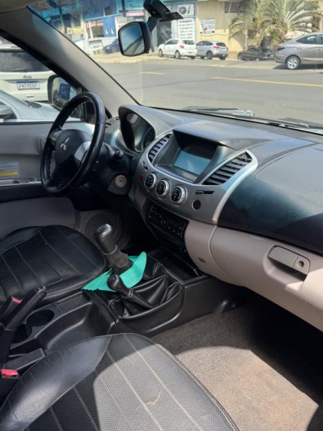 MITSUBISHI L 200 Triton 3.2 16V HPE 4X4 CABINE DUPLA TURBO DIESEL INTERCOOLER, Foto 10