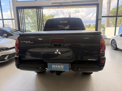 MITSUBISHI L 200 Triton 3.5 V6 HPE 4X4 FLEX CABINE DUPLA AUTOM�TICO, Foto 4
