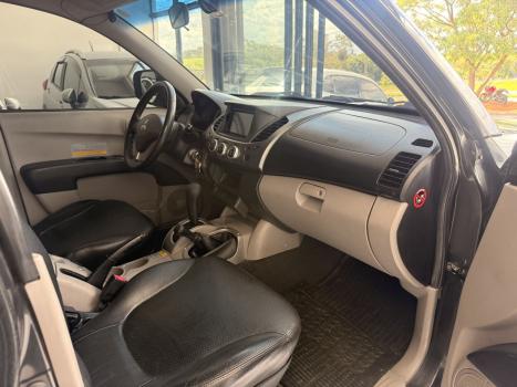 MITSUBISHI L 200 Triton 3.5 V6 HPE 4X4 FLEX CABINE DUPLA AUTOM�TICO, Foto 7
