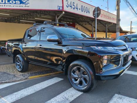 MITSUBISHI L 200 Triton 2.4 16V SPORT HPE 4X4 CABINE DUPLA TURBO DIESEL AUTOM�TICO, Foto 2