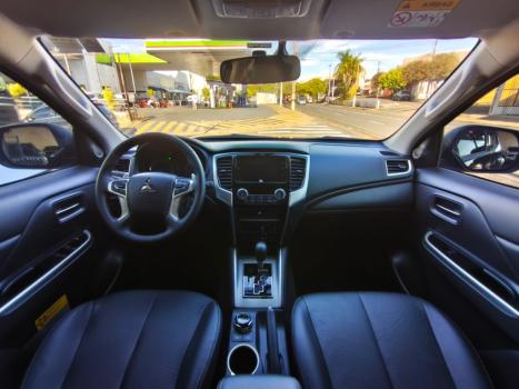 MITSUBISHI L 200 Triton 2.4 16V SPORT HPE 4X4 CABINE DUPLA TURBO DIESEL AUTOM�TICO, Foto 8