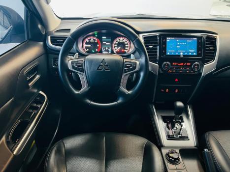 MITSUBISHI L 200 Triton 2.4 16V SPORT HPE 4X4 CABINE DUPLA TURBO DIESEL AUTOM�TICO, Foto 11