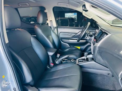 MITSUBISHI L 200 Triton 2.4 16V SPORT HPE 4X4 CABINE DUPLA TURBO DIESEL AUTOM�TICO, Foto 14