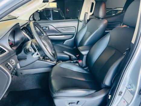 MITSUBISHI L 200 Triton 2.4 16V SPORT HPE 4X4 CABINE DUPLA TURBO DIESEL AUTOM�TICO, Foto 17
